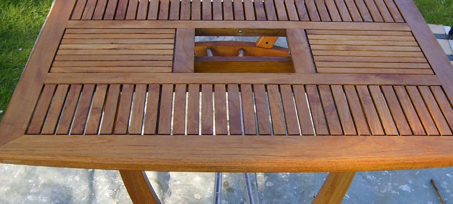 restaurierter Gartentisch